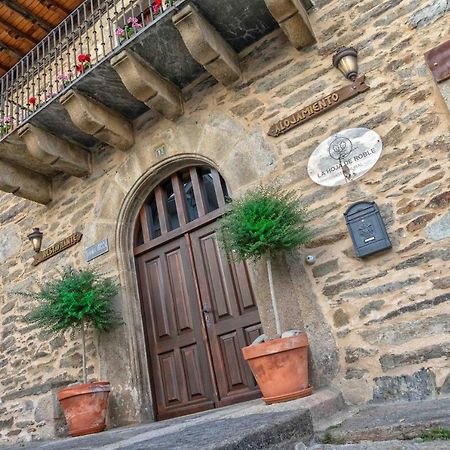 Affittacamere La Hoja De Roble Puebla de Sanabria Esterno foto