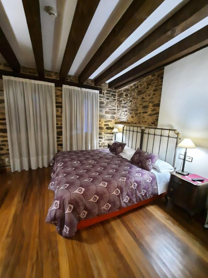 Affittacamere La Hoja De Roble Puebla de Sanabria Esterno foto